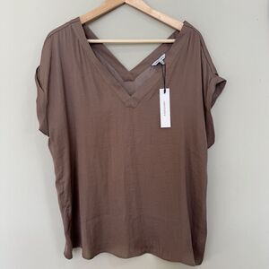 Naked Zebra Womens Brown Short Sleeve V-Neck Blouse Top Size Medium NEW NWT